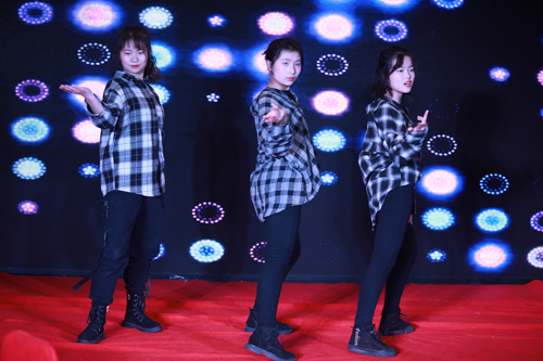 大禹漢光2018年“同心同行，共創(chuàng)未來”主題年會圓滿成功